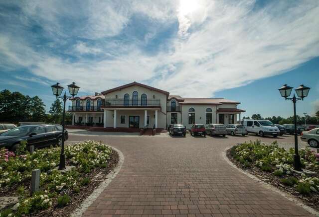 Отель Hotel i Restauracja Różany Dwór Skrzeszew-3